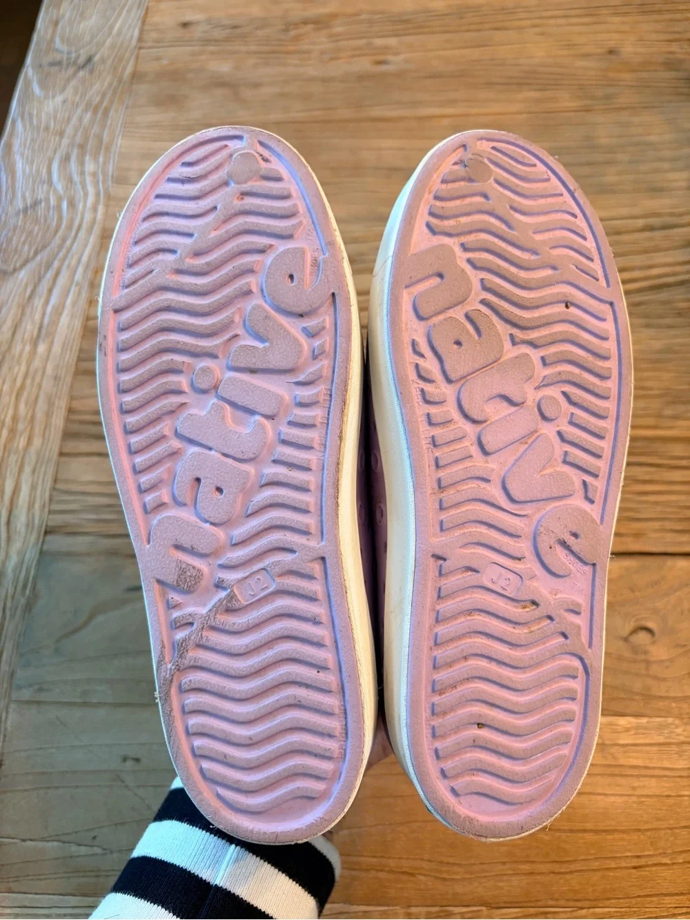 Native Kids Slip-On Shoes in Light Purple Sz 2